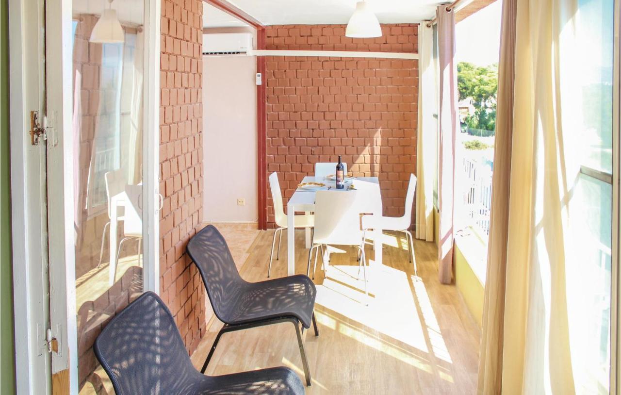 2 Bedroom Pet Friendly Apartment In Аликанте Екстериор снимка